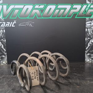 Nissan Note 2007 zadnja vzmet