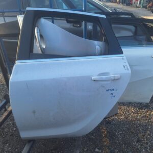 Opel Astra J 2012 Zadnja leva vrata