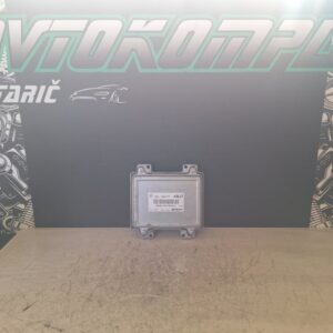 Opel Astra J ecu motorni računalnik E8312654172