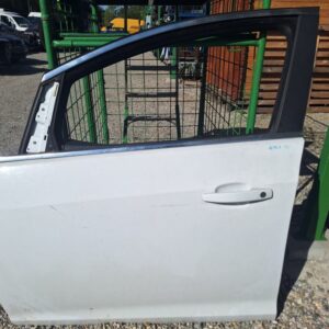 Opel Astra J Sports Tourer 2012 sprednja leva vrata