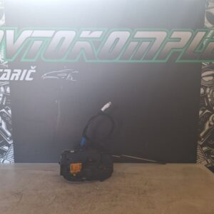 Opel Astra J zaklep ključavnica vrat spredaj levo 3023881 LH1