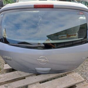 Opel Corsa D vrata prtljažnika prtljažna vrata 5 vratni model