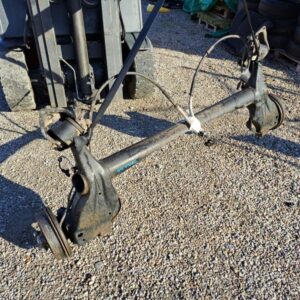 Opel Corsa D zadnji most