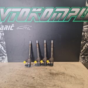 Opel Corsa E 1.3CDTI 55kw 2016 injektor diza šoba 0445110618