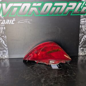 Opel Meriva B zadnja leva luč 21630101