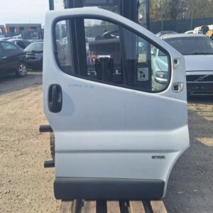 Opel Vivaro 2003 sprednja desna vrata