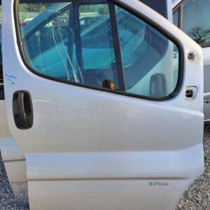 Opel Vivaro 2004 sprednja desna vrata