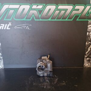 Opel Vivaro 2010 2.0CDTi 84 KW Dušilna loputa 8200330812