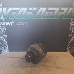 Opel Zafira B Alternator YM13117340