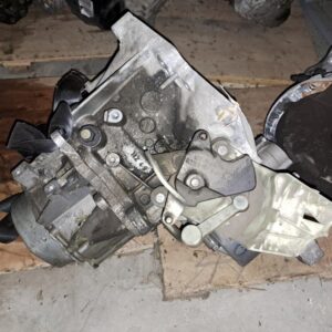 Peugeot 2008 1.6VTi menjalnik