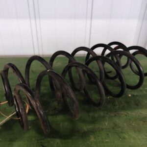 Peugeot 208 zadnja vzmet