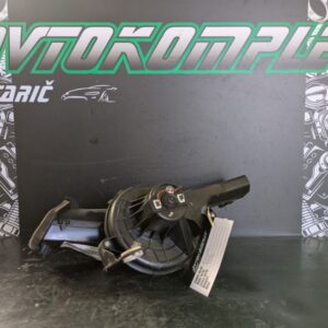 Peugeot 5008 2012 kabinski ventilator zadaj levo 9683441680