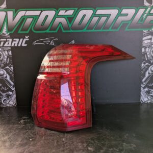 Peugeot 5008 2012 zadnja desna luč 9672666680
