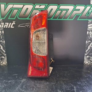 Peugeot Bipper 2011 zadnja leva luč