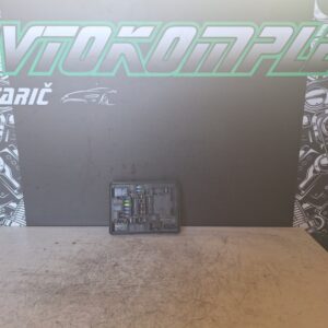 Renault Captur 1.5DCI 70kw 2020 škatla varovalk 284B67877R