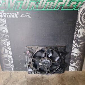 Renault Captur 2020 ventilator hladilnika 214810411R