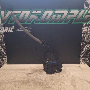 Renault Captur 2020 zaklep ključavnica vrat spredaj desno 805024067R