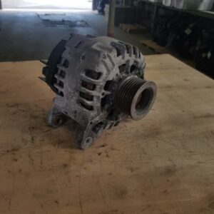 Renault Clio 3 1.2 16V 55kW letnik 2008 Alternator