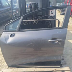 Renault Clio 4 2012 sprednja leva vrata