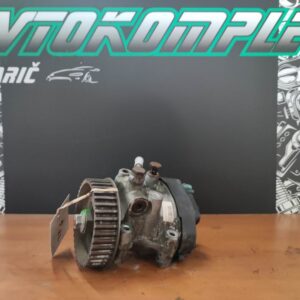 Renault Kangoo 1.5 dCi 2013 visokotlačna črpalka 28237290