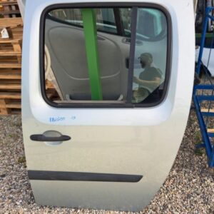 Renault Kangoo 2010 leva drsna vrata