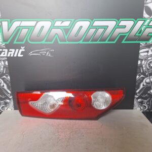 Renault Kangoo 2010 leva luč zadaj 8200419941