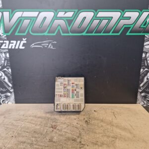 Renault Laguna 3 2.0DCI 130kw škatla varovalk USMD-PTF 264B60014R