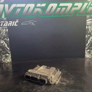 Renault Master 2.5 DCI 2006 ECU motorni računalnik 8200311550