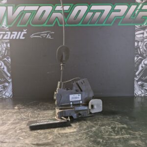 Renault Megane 4 sprednja leva ključavnica zaklep vrat 805032065r