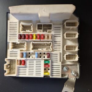 Renault Megane USMC N2 modul škatla varovalk 8200481866