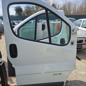 Renault Trafic 2009 desna vrata