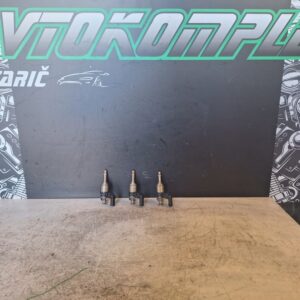 Seat Arona 1.0TSI 85kw 2018 injektor diza šoba 04E906036AT