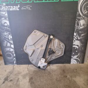 Škoda Octavia karavan 2007 mehanizem stekla zadaj desno 1Z0839656C