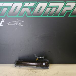 Suzuki Swift 2015 zunanja kljuka ročka vrat spredaj levo PA6GF30