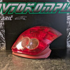 Toyota Auris 2009 zadnja leva luč