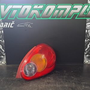 Toyota Aygo 2009 zadnja desna luč 815500h020