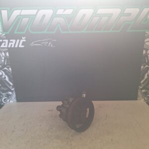 Toyota Rav 4 2.0D 85kw 2003 servo črpalka 4431028270