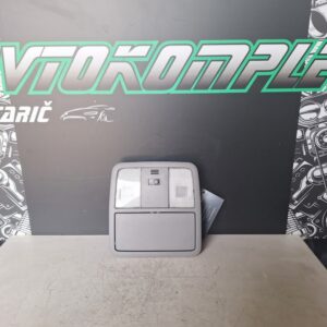 Toyota RAV4 2011 kabinska luč 1D111039G