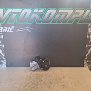 Toyota RAV4 2011 motorček stekla spredaj desno 8571035180