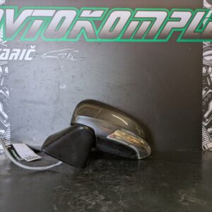 Toyota Verso S 2011 levo ogledalo