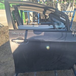 Toyota Verso S 2011 Sprednja desna vrata