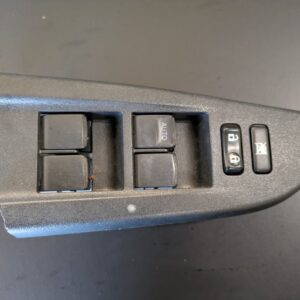 Toyota Verso S 2011 stikala za pomik stekla