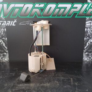 Toyota Yaris 1.5 hibrid bencinska črpalka 777040d090