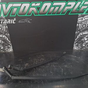 Toyota Yaris 2009 nosilec brisalca roka brisalec spredaj