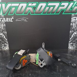 Toyota Yaris 2009 varnostni pas spredaj levo desno