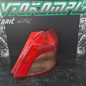 Toyota Yaris 2009 zadnja desna luč