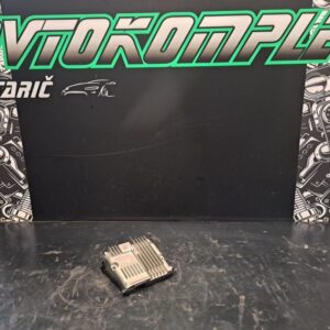 Toyota Yaris 2016 senzor kamera za opozorilo trka 881810d010