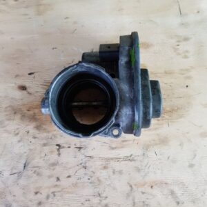 Volkswagen Golf 5 2.0 Tdi Dušilna Loputa