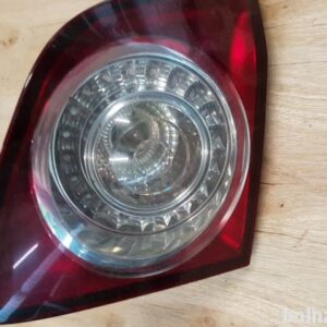 Volkswagen Golf + Zadnja Desna Luč