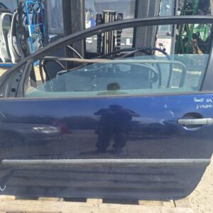 VW Golf 5 2004 sprednja leva vrata